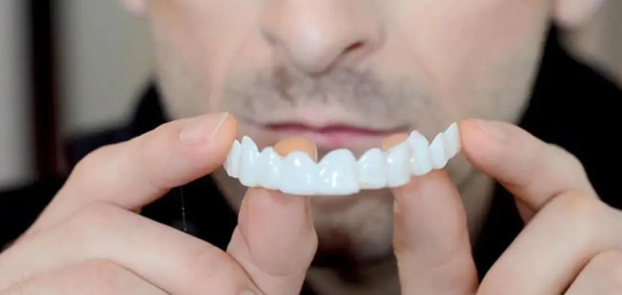 Carillas dentales superior e inferior + Estuche de regalo